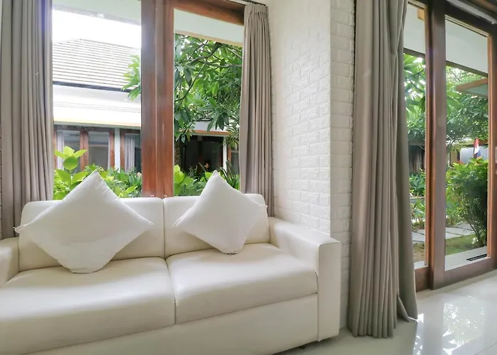 The Light Bali Villas 2*